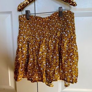 Aerie Pull On Smocked shorts